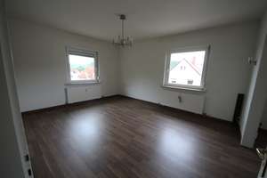 Marko Winter Immobilien - Mosbach: Zentral gelegene 5-Zimmer-Wohnung  mit Balkon – Die vollständige Adresse der Immobilie erhältst du vom Anbieter., 74821 Mosbach – Vorschaubild 3