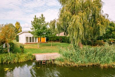 Idyllisches Wohnen an der Havel - Bungalow mit direktem Zugang zum Wasser