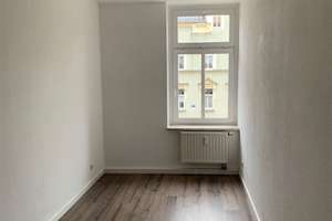 Großzügige 4-Zimmer mit Laminat, EBK und Wannenbad in guter Lage – Zwickauer Straße 408, 9117 Siegmar, Chemnitz – Vorschaubild 8