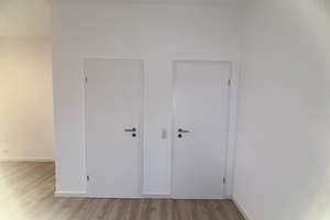 Frisch sanierte 2-Raum-Wohnung mit Einbauküche, Bad mit Wanne,  & Carport-Stellplatz – Die vollständige Adresse der Immobilie erhältst du vom Anbieter., 6246 Bad Lauchstädt – Vorschaubild 5