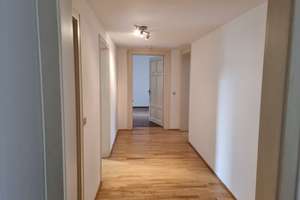 Blick auf die Adolfsallee, Ruhig & Zentral – Herrngartenstr. 18, 65185 Mitte, Wiesbaden – Vorschaubild 7