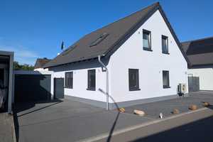 PRIVAT: mod. EFH/ZFH, Bj. 2017 Energie A+, freist., SÜDEN, gr. Garten, 2 Gar., Balkon, Klima, frei – Rethelstr. 16, 52477 Aachen (Kreis) – Vorschaubild 2