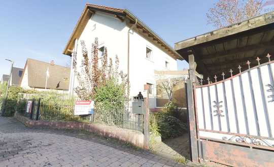 Preissenkung Leben & Vermieten – Viel Platz für Ihre Ideen! EFH mit ELW renovierungsbedürftig