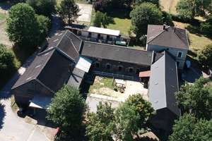 Charmanter Reiterhof auf 1,2 ha zu verkaufen