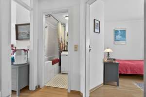 Gepflegte 2-Zimmer-Wohnung mit Balkon, Aufzug & TG im Musikerviertel – Die vollständige Adresse der Immobilie erhältst du vom Anbieter., 76185 Mühlburg, Karlsruhe – Vorschaubild 6