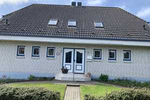 Klein-Waabs-Ostsee: 2-Familienhaus als 2 Generationenhaus mit Vollkeller und Doppelcarport. – Rendsburg-Eckernförde (Kreis) – Vorschaubild 2