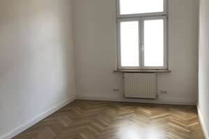 Kurzfristig! Sanierte 4-Zimmer-Altbau-Wohnung im Stuttgarter-Westen - provisionsfrei! – Schwabstraße 32, 70197 Rotebühl, Stuttgart – Vorschaubild 4