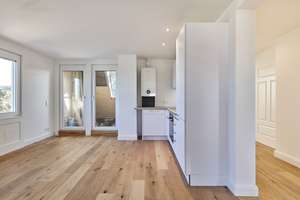 Modernes Wohnen im Dachgeschoss + EBK und Fußbodenh. – Die vollständige Adresse der Immobilie erhältst du vom Anbieter., 70188 Ostheim, Stuttgart – Vorschaubild 3