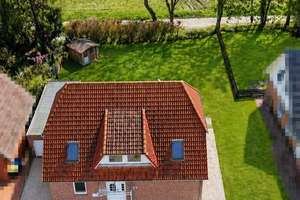 Modernes Familienhaus mit Wintergarten, großem Garten & Garage in ruhiger Lage