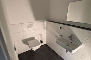 Neubau Erstbezug 83 qm EG 3 Zimmer-Wohnung mit Balkon und Panoramablick in Kernscheid ab sofort! – Im Holzgarten 17, 54296 Kernscheid, Trier – Vorschaubild 11
