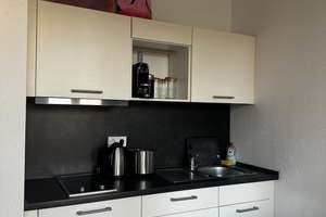 Modernes möbliertes Studentenapartment mit Balkon – ideal für Studierende – Lotte-Pulewka-Straße 47, 14473 Babelsberg Nord, Potsdam – Vorschaubild 1