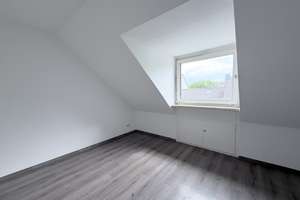Großzügige 2-Zimmer-Dachgeschosswohnung mit 65 m² in Essen-Frohnhausen – Lüneburgerstr. 32, 45145 Frohnhausen, Essen – Vorschaubild 8