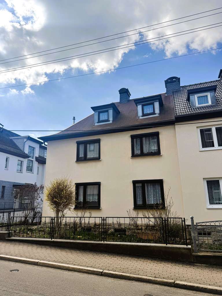 Immobilie in Ilmenau - zentral gelegenes Wohnhaus mit tollem Grundriss, Garage & Garten zu verkaufen - Bild 2