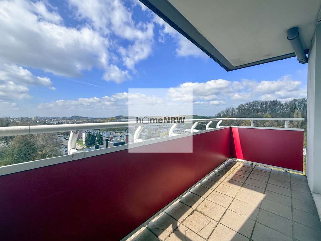 Immobilie in Wülfrath - Modernisierte 3,5-Zimmer-Wohnung mit Balkon und Weitblick - provisionsfrei in Wülfrath - Bild 2