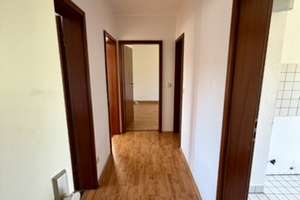 Lebendiges Stadtwohnen: 3-Zimmer-Wohnung in Untertürkheim – Sattelstraße 85, 70327 Untertürkheim (Ortsteil), Stuttgart – Vorschaubild 3