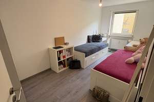Gepflegte 4-Zimmer-Wohnung in Milbertshofen mit Südbalkon (nicht vermietet) – Humperdinckstr. 13, 80807 Milbertshofen, München – Vorschaubild 52