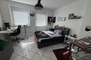 Kernsaniertes 1-Zimmer-Apartment in Kölner Südstadt