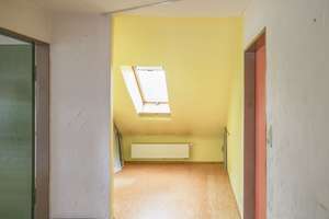 Interessantes Wohnhaus mit vielen Optionen in Margetshöchheim – Die vollständige Adresse der Immobilie erhältst du vom Anbieter., 97276 Margetshöchheim – Vorschaubild 15