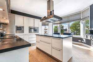 Stilvolles Penthouse auf zwei Wohnebenen in bester Lage – Die vollständige Adresse der Immobilie erhältst du vom Anbieter., 20149 Harvestehude, Hamburg – Vorschaubild 4