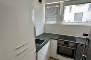 Schöne 3,5-Raum-Penthouse-Wohnung mit EBK und Balkon / Terrasse in Stuttgart – Obere Paulusstr. 105, 70197 Hasenberg, Stuttgart – Vorschaubild 16