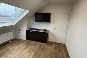 Helles WG-Zimmer in einer modernen 3er WG in unmitrelbarer Nähe zum RWTH-Campus – Marienbongard 4, 52062 Ponttor, Aachen – Vorschaubild 2