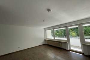 Wo das Leben spielt - individuelles 1-Zimmer-Appartment – Burmesterstr. 8, 80939 München – Vorschaubild 1