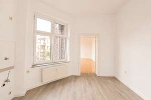 *CHARMANTE HELLE 2 ZI WOHNUNG* - LEBEN IM DÜSSELTAL – Ahnfeldstr. 13, 40239 Düsseltal, Düsseldorf – Vorschaubild 3