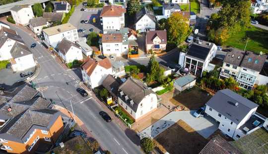 Bild von Handwerkerfamilie aufgepasst! Einfamilienhaus zur Sanierung in Kelkheim-Fischbach!