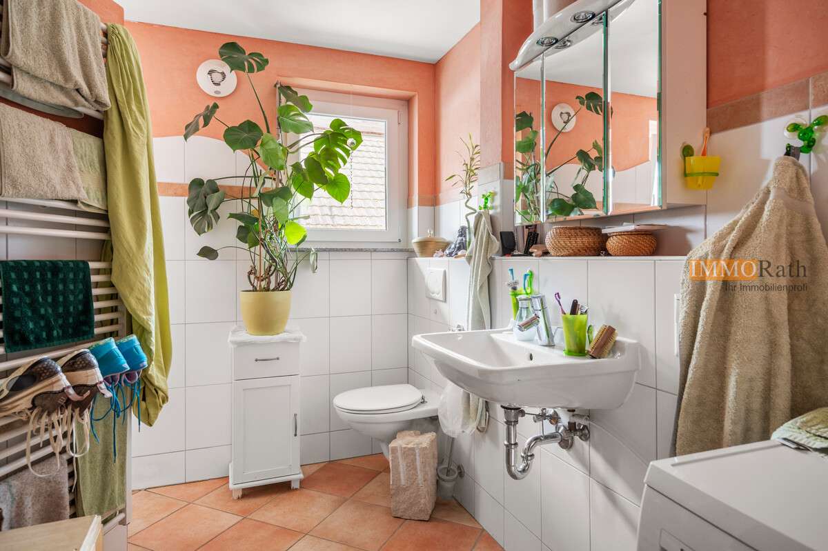 Immobilie in Staufen im Breisgau - IMMORath.de - Wohnung im Obergeschoss mit Balkon und Stellplatz - Bild 4