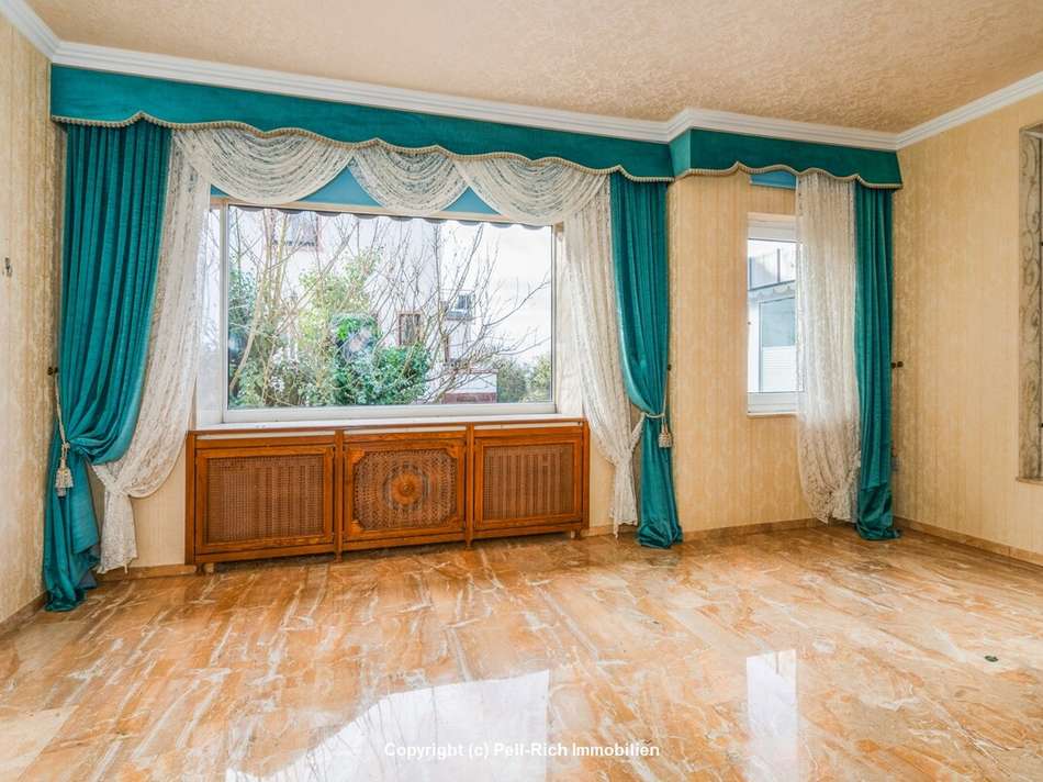 Wohnzimmer Hauptwohnung EG