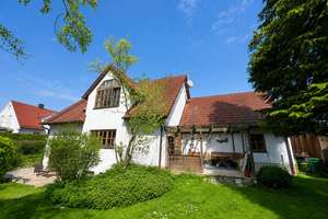 Einzigartiges SPLIT-LEVEL-Architektenhaus im BAUERNHAUS-Stil und ruhigem Garten / v. PRIVAT – Die vollständige Adresse der Immobilie erhältst du vom Anbieter., 85241 Hebertshausen – Vorschaubild 2