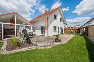 Familienidylle mit Garten & Kamin - Charmantes Einfamilienhaus mit viel Platz & zwei Garagen – Die vollständige Adresse der Immobilie erhältst du vom Anbieter., 72108 Rottenburg am Neckar – Vorschaubild 3