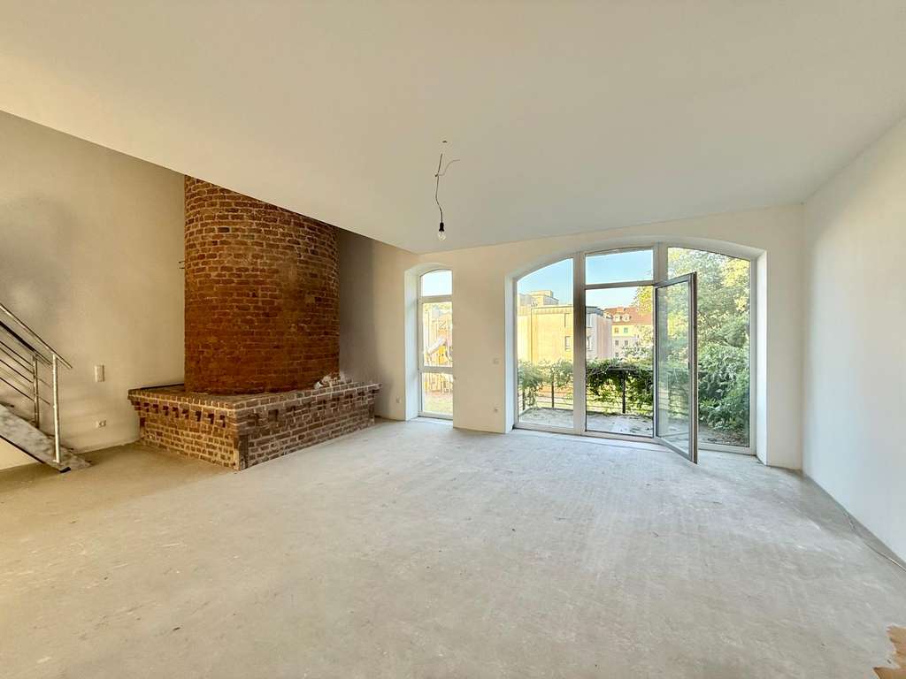 Außergewöhnliche und einzigartige Loftwohnung mit Balkon und Tiefgarage