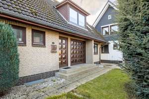 Familiengerechtes Einfamilienhaus in Travemünde – Die vollständige Adresse der Immobilie erhältst du vom Anbieter., 23570 Travemünde, Lübeck – Vorschaubild 2