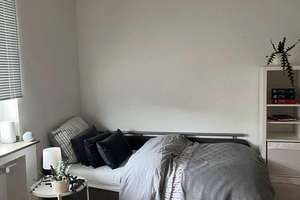 Schöne helle 1 Zimmer Wohnung in Düsseldorf Derendorf – Merziger Straße 7, 40476 Derendorf, Düsseldorf – Vorschaubild 1