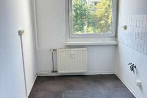 Balkon & Wanne // praktische 3-Zi.-Whg. // kurzfristiger Bezug möglich – Feuerbachstraße 4a, 1219 Leubnitz-Neuostra, Dresden – Vorschaubild 8