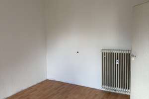 Helle 4-Zimmer-DG-Wohnung – teilw. frisch renoviert, neue Sanitärausstattung – Die vollständige Adresse der Immobilie erhältst du vom Anbieter., 47137 Mittelmeiderich, Duisburg – Vorschaubild 8