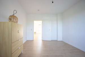 Bezugsfrei und WG-geeignet: modernisierte 3-Zimmerwohnung mit Balkon und Einbauküche – Die vollständige Adresse der Immobilie erhältst du vom Anbieter., 1237 Prohlis-Nord, Dresden – Vorschaubild 10