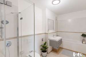 Ganz oben mit EBK, Südbalkon und privatem Dachterrassenabschnitt – Hermann-Weinhauser-Straße 65, 81673 Echarding, München – Vorschaubild 5