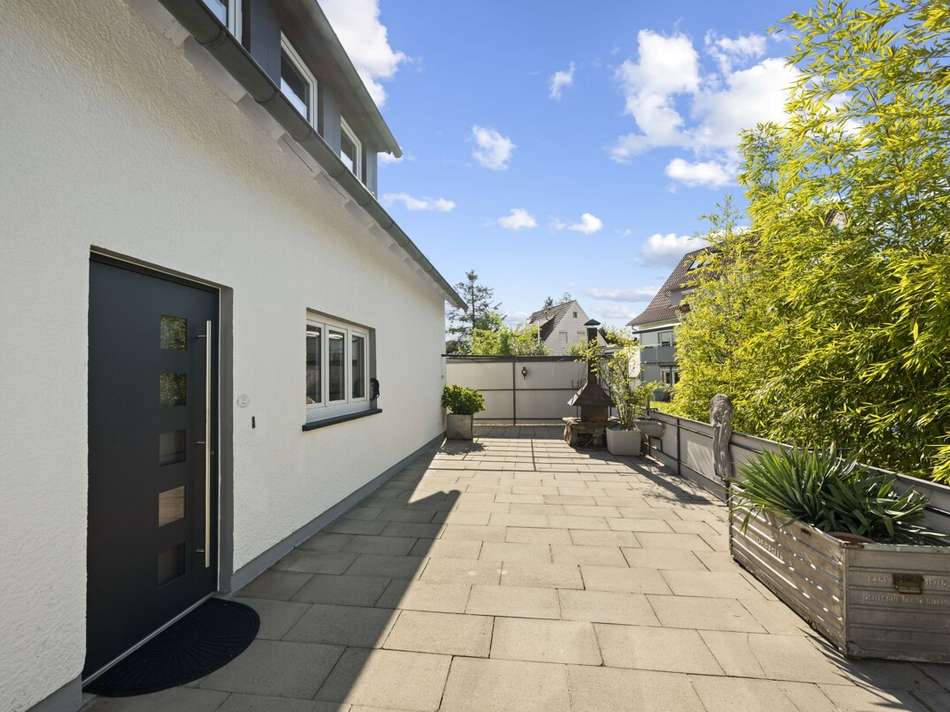 Hauseingang/Terrasse