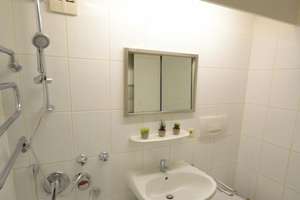 Eine schöne 1-Zi.-Wohnung mit toller Aussicht in der Nähe der U-Bahn von Privat – Neubeuernerstraße 10, 80686 Friedenheim, München – Vorschaubild 15