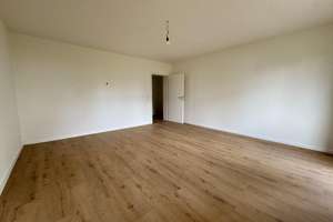 Einziehen und wohlfühlen ! Ideale, geräumige 2-Zimmer-Wohnung mit Balkon, Einbauküche und Stellplatz – Hauberrisserstraße 25, 65189 Südost, Wiesbaden – Vorschaubild 15