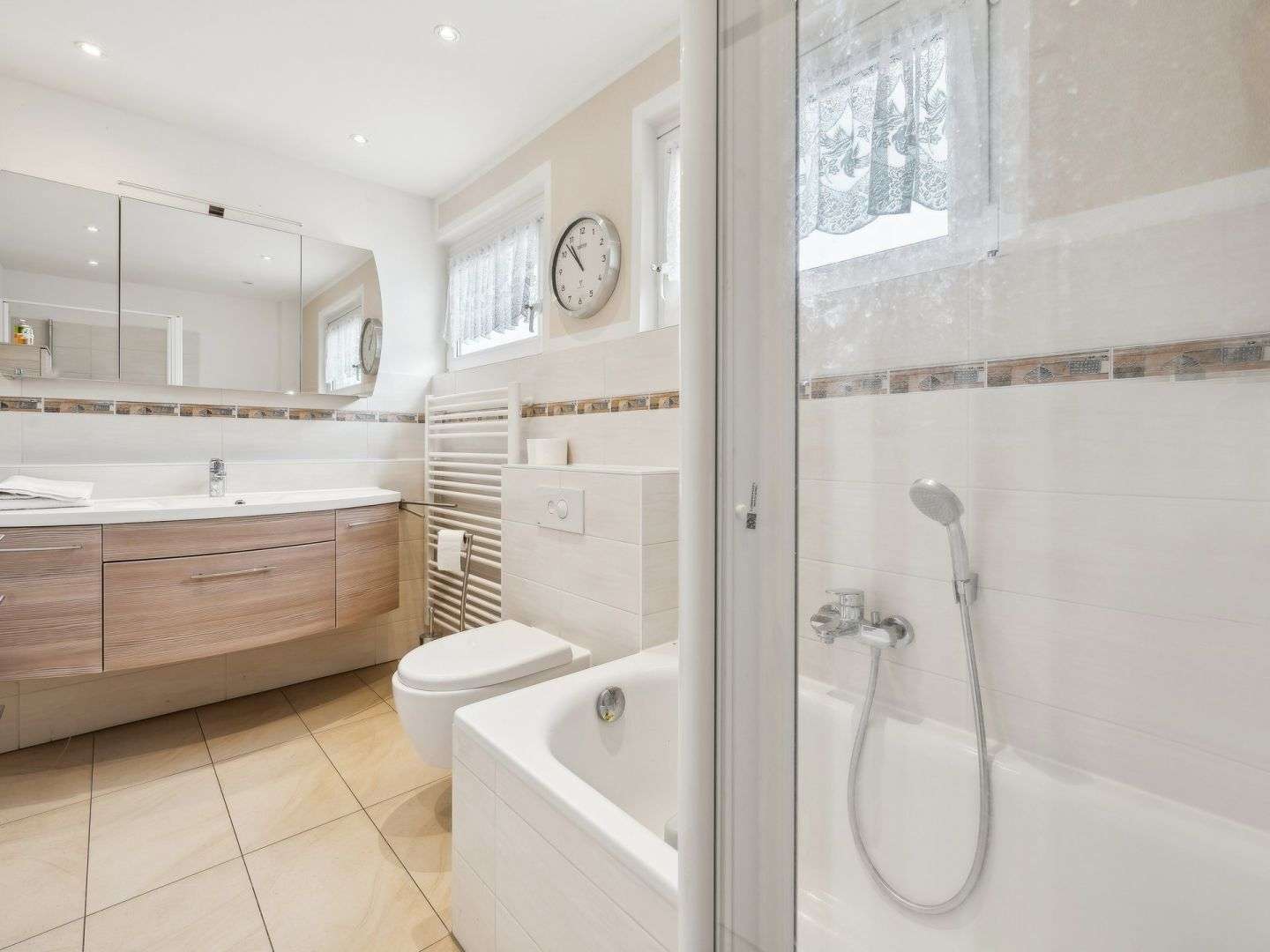 Immobilie in Pattensen - Ideal für eine Familie: Charmante Doppelhaushälfte in ruhiger Lage von  Pattensen - Bild 2