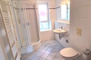 *Neues Zuhause für Ihre Familie* 4-Zimmer-Wohnung mit Balkon, zwei Bädern und Einbauküche – Alstertwiete 13, 20099 Sankt Georg, Hamburg – Vorschaubild 9