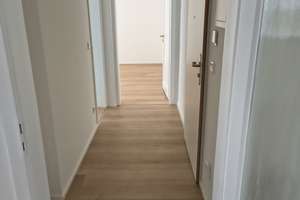 Schöne 2-Zimmer-EG-Wohnung mit großer Wohnküche in Augsburg/Hochfeld – Von-Richthofen-Straße 47, 86159 Hochfeld, Augsburg – Vorschaubild 4