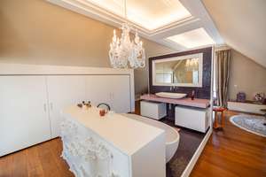 Exklusive Architektenvilla mit luxuriöser Ausstattung – Die vollständige Adresse der Immobilie erhältst du vom Anbieter., 82194 Gröbenzell – Vorschaubild 7