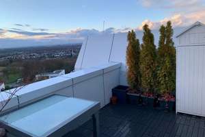 Moderne 2-Zimmer-Wohnung im Penthouse-Stil