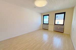 Familienfreundliche 4-Zimmer-Wohnung mit Balkon, Garage und Gartenanteil – Die vollständige Adresse der Immobilie erhältst du vom Anbieter., 54296 Irsch, Trier – Vorschaubild 7