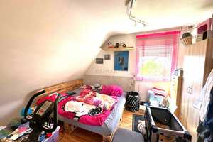 Charmantes Ein- bis Zweifamilienhaus mit großem Grundstück und Doppelgarage in ruhiger Lage – Göppingen (Kreis) – Vorschaubild 10