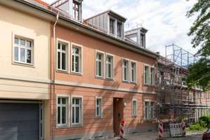 Großzügige 2 Zimmer Wohnung im Erdgeschoss mit großer Terrasse